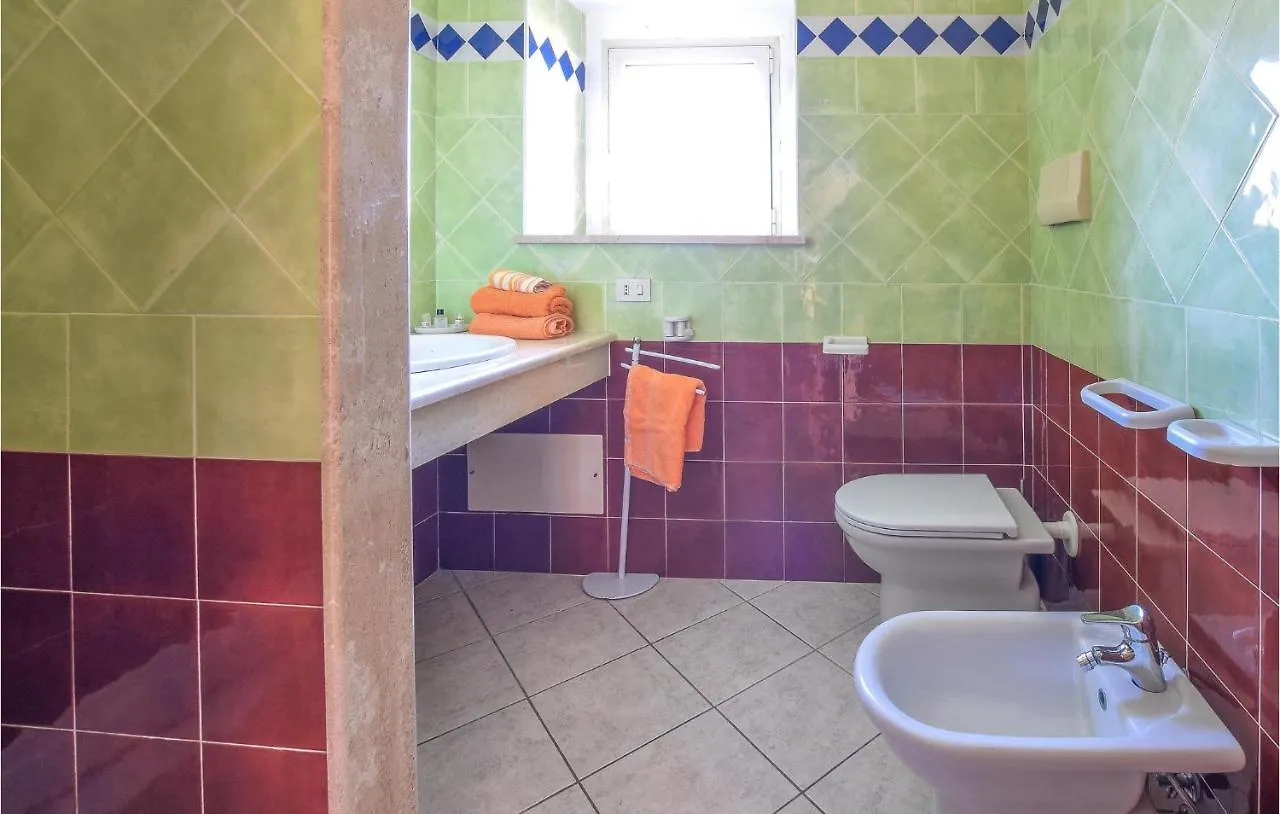 1 Bedroom Awesome Home In Orosei 0*,  İtalya